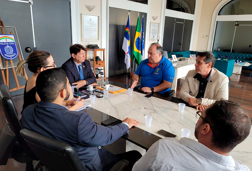 Leia mais sobre o artigo NOTA DE PESAR: Oficial de Justiça baleado teve morte cerebral confirmada